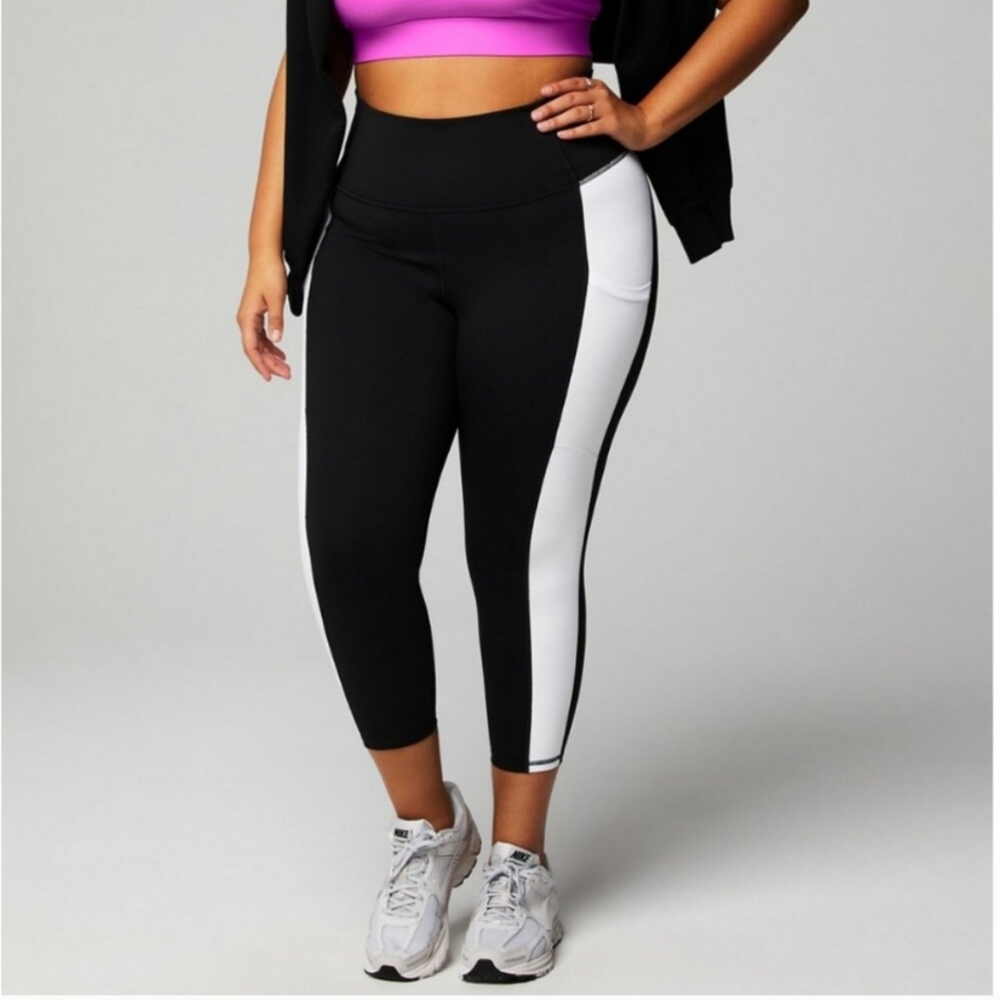 Fabletics On The Go PowerHold High- Waisted Capri Leggings